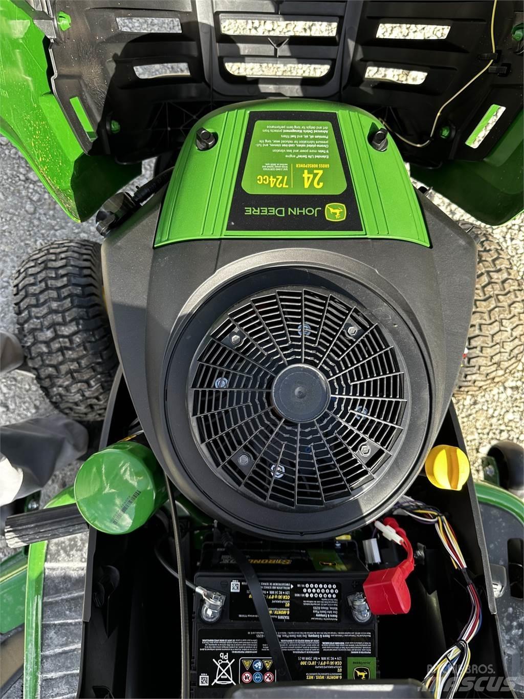 John Deere S160 コンパクトトラクター