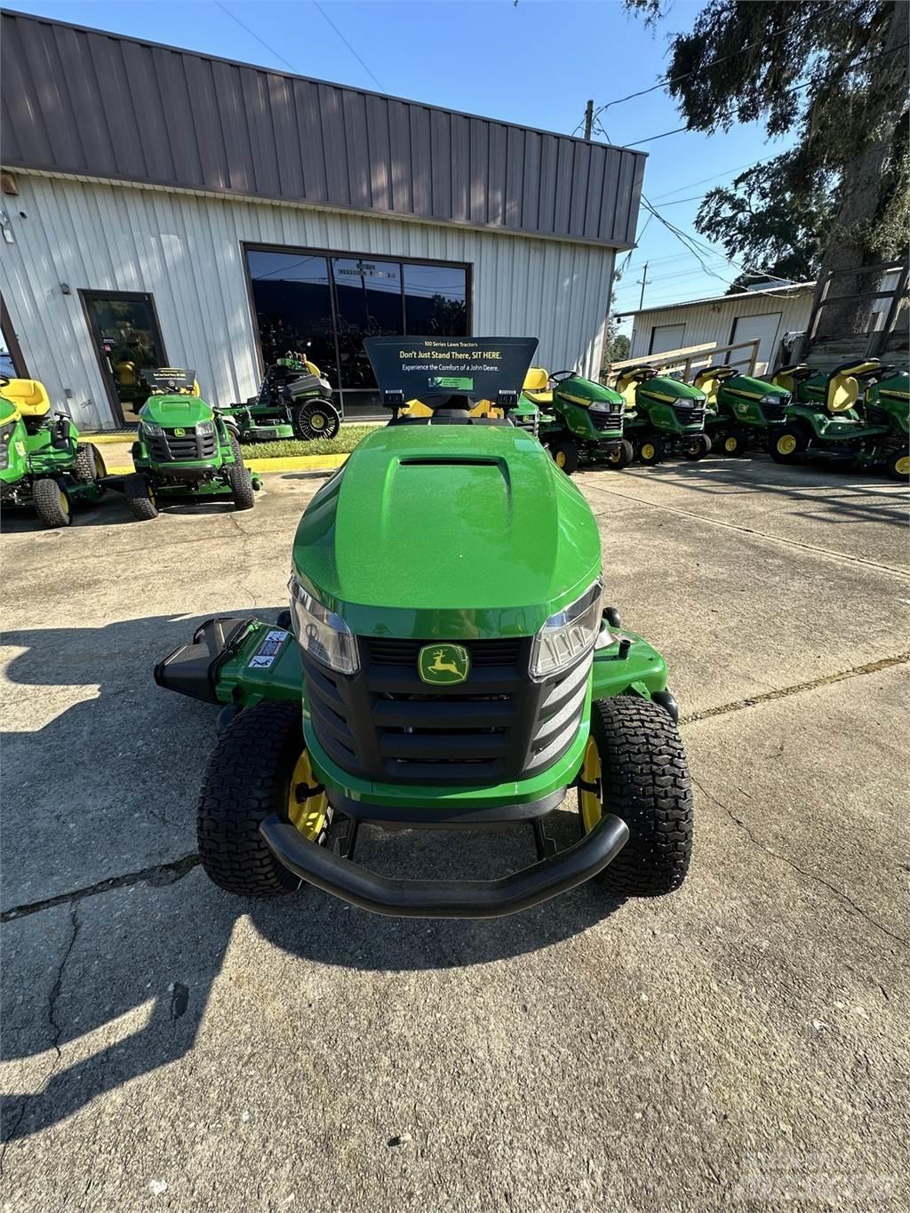 John Deere S180 コンパクトトラクター