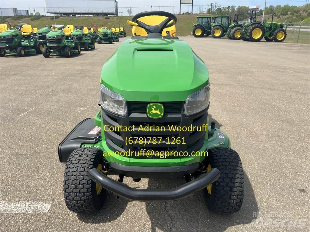 John Deere S220 乗用・自走モア/芝刈り機