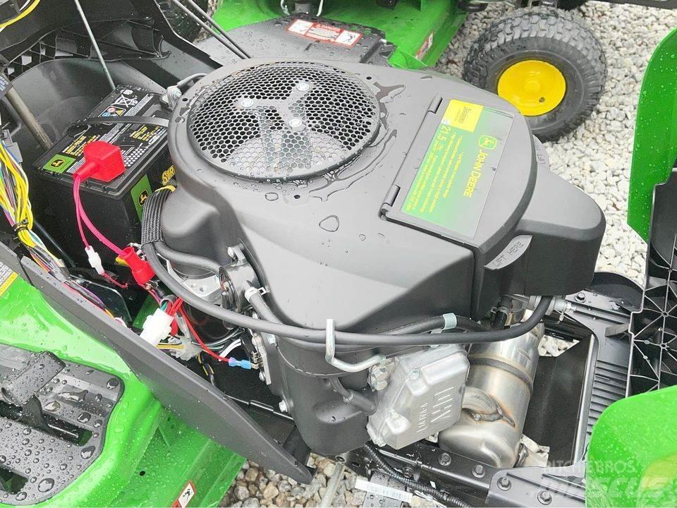 John Deere S240 コンパクトトラクター