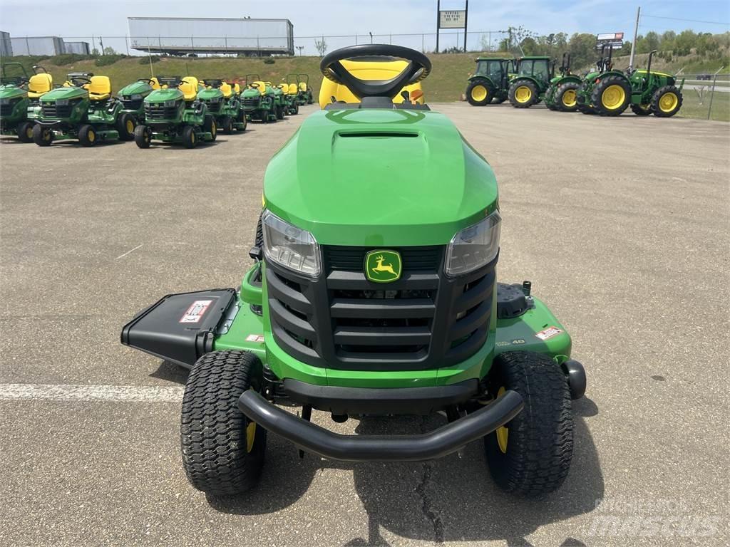 John Deere S240 コンパクトトラクター
