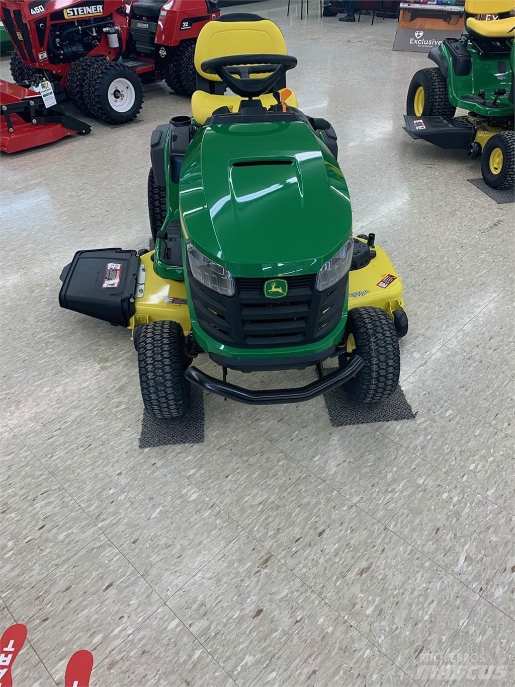 John Deere S240 コンパクトトラクター