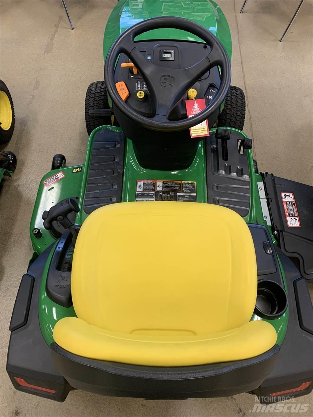 John Deere S240 コンパクトトラクター
