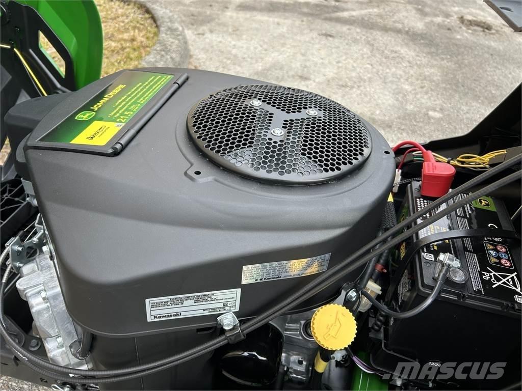 John Deere S240 コンパクトトラクター