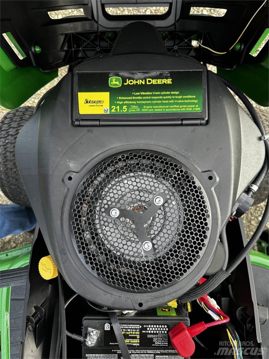 John Deere S240 コンパクトトラクター