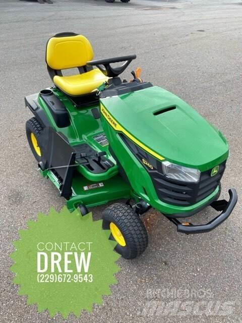 John Deere S240 コンパクトトラクター