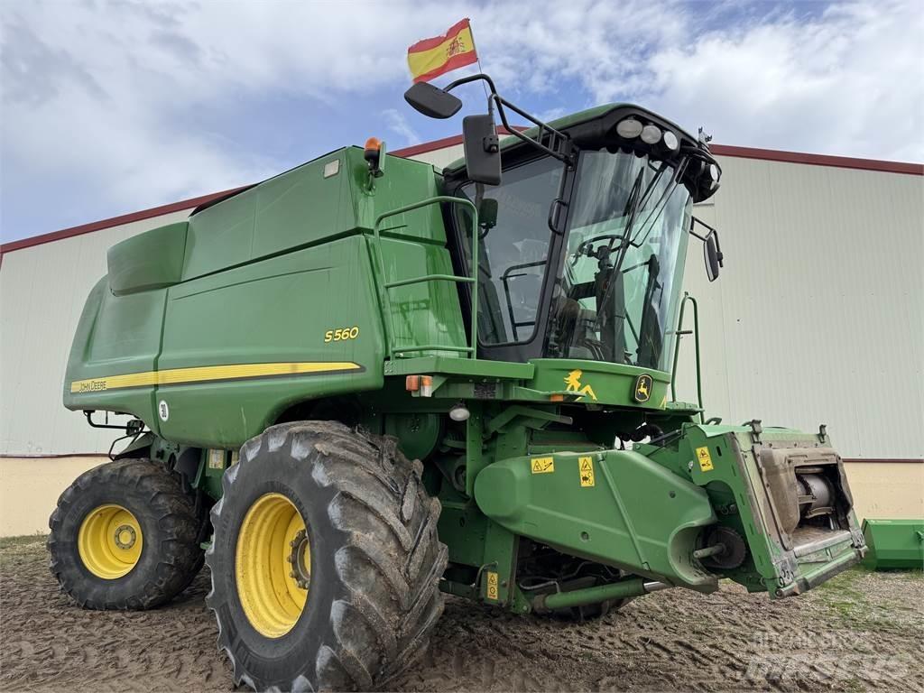 John Deere S560 コンバイン
