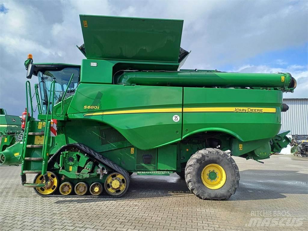 John Deere S680 コンバイン