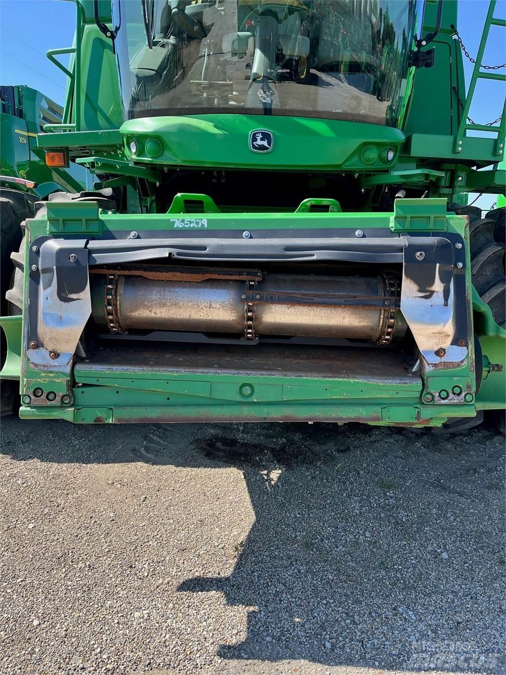 John Deere S680 コンバイン