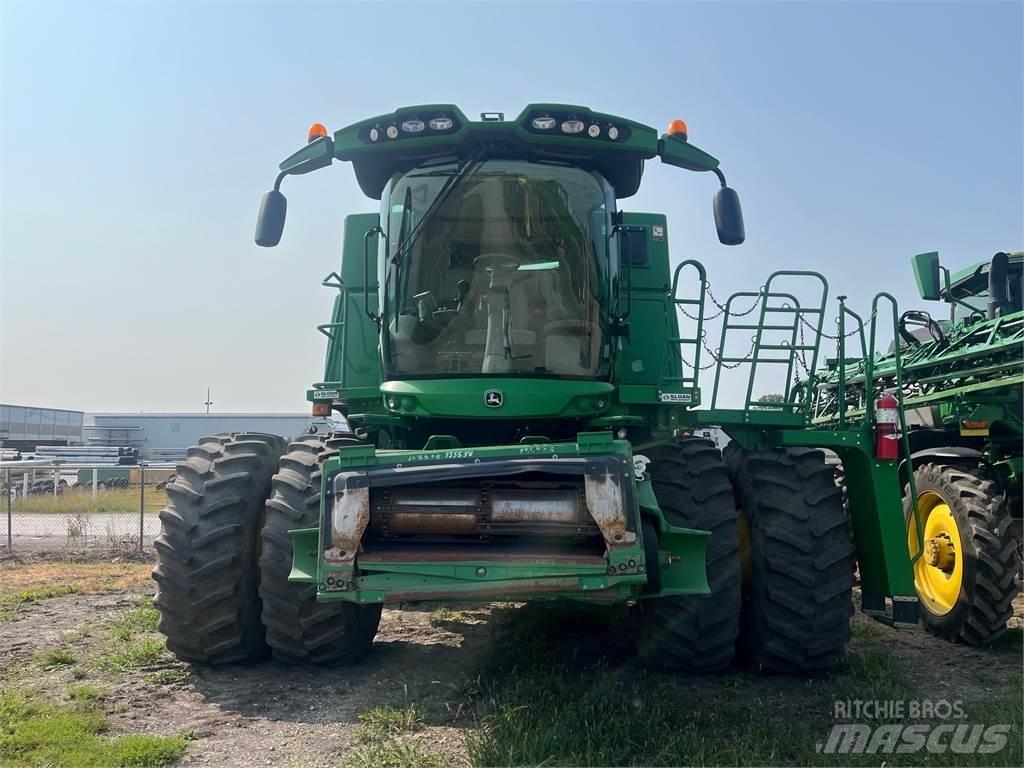 John Deere S680 コンバイン
