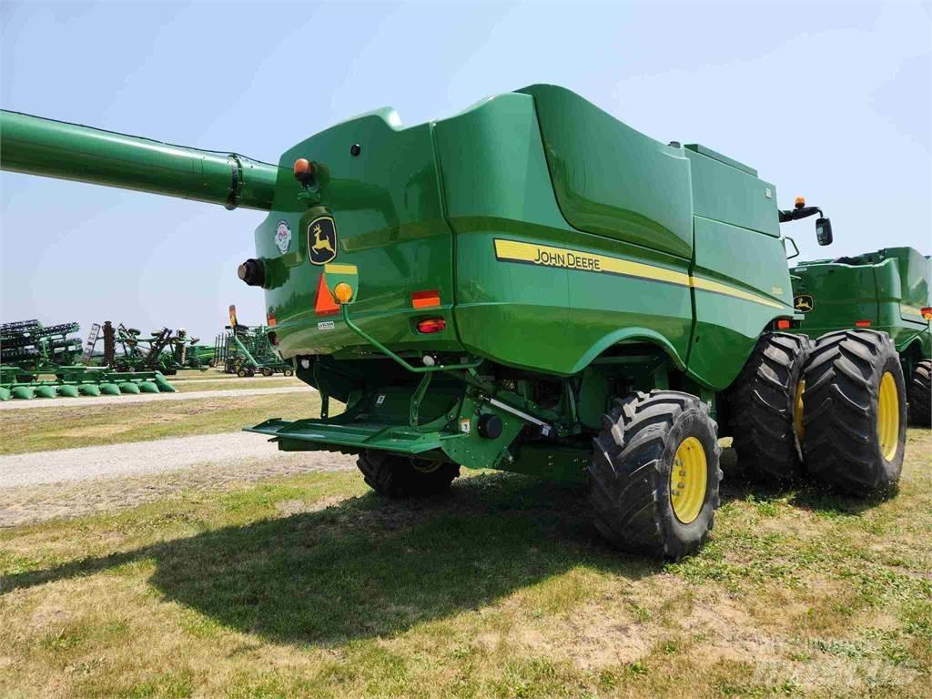 John Deere S680 コンバイン