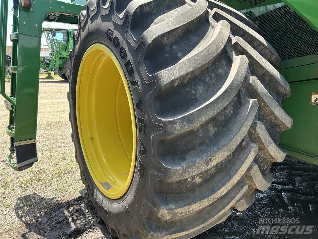 John Deere S680 コンバイン