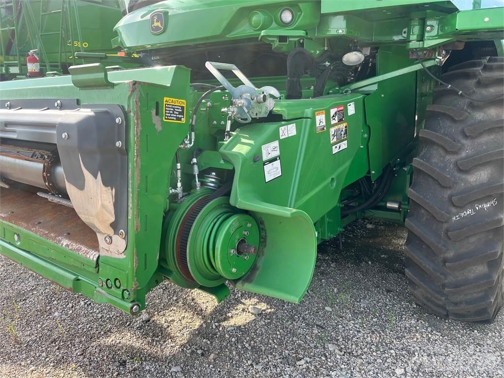John Deere S770 コンバイン