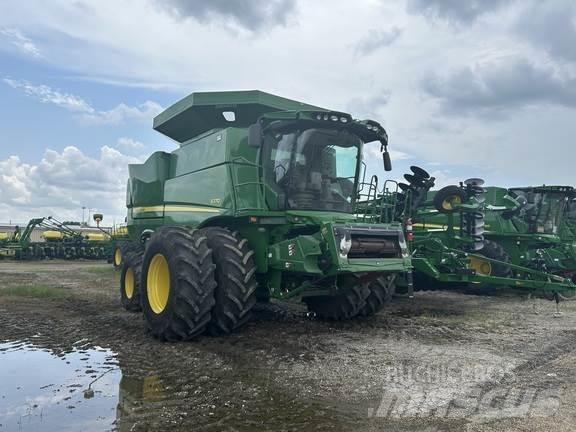 John Deere S770 コンバイン