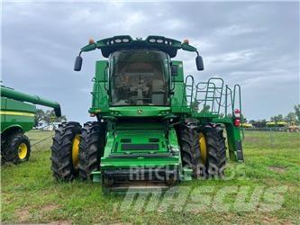 John Deere S780 コンバイン