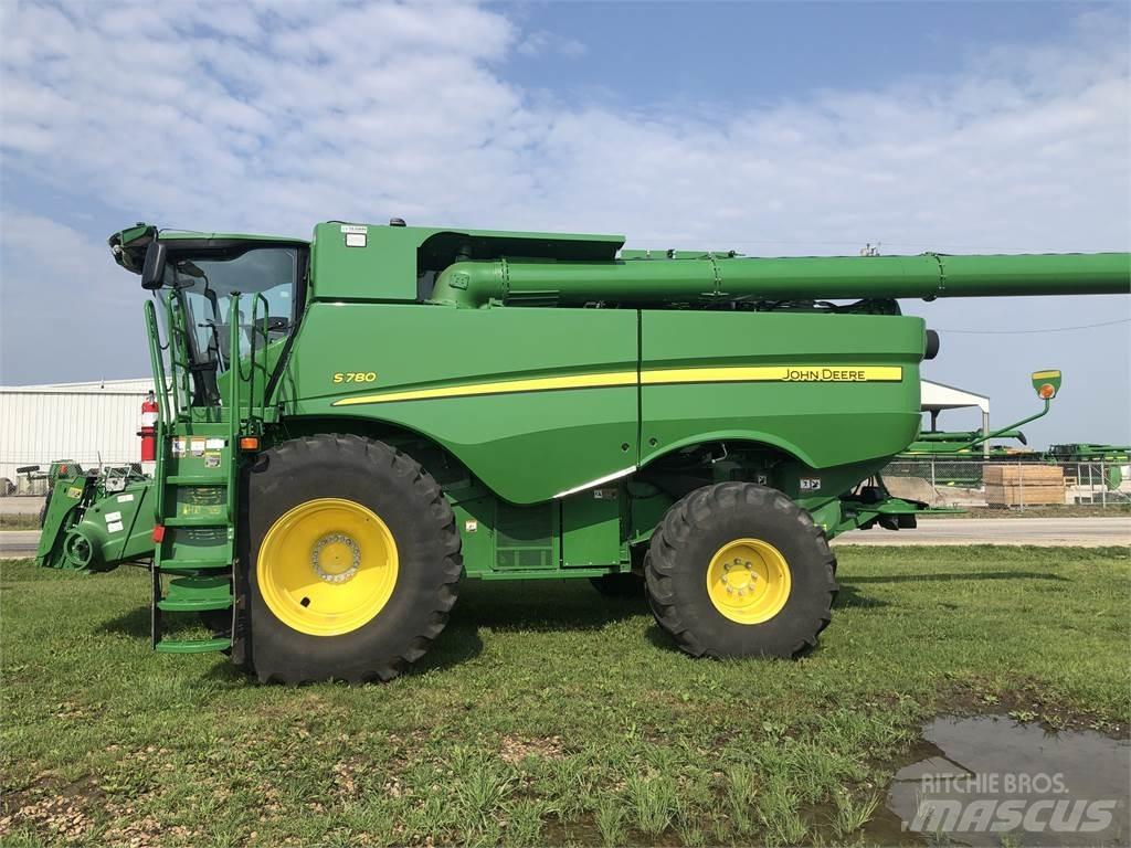 John Deere S780 コンバイン