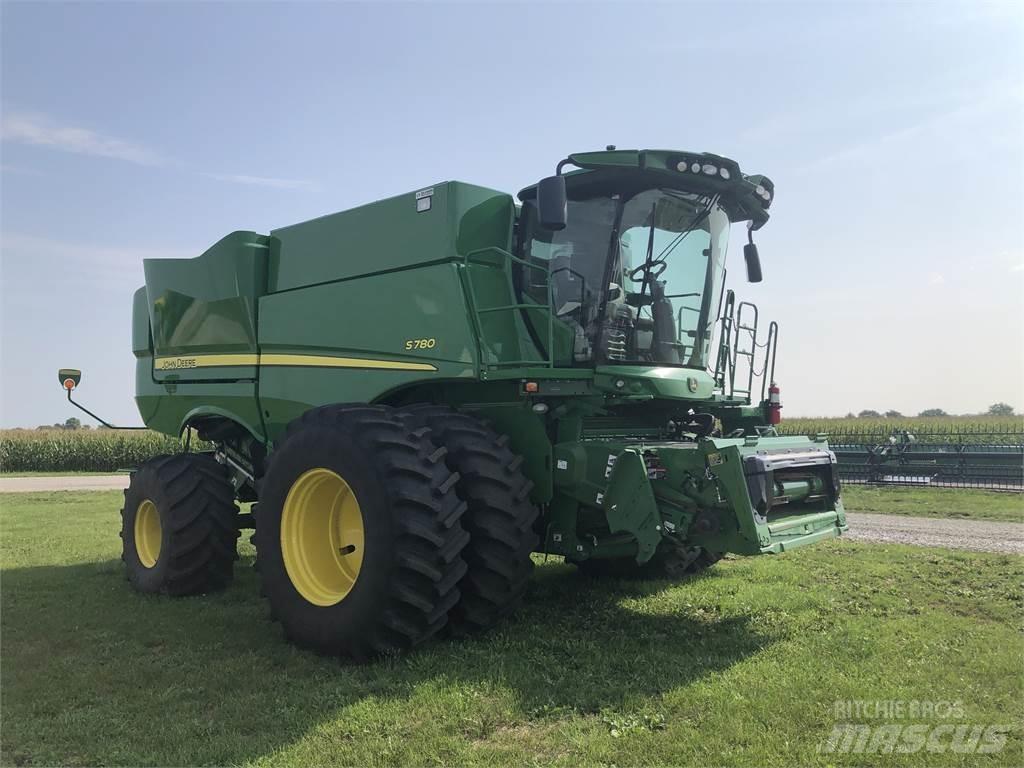 John Deere S780 コンバイン