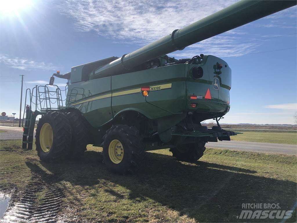 John Deere S780 コンバイン