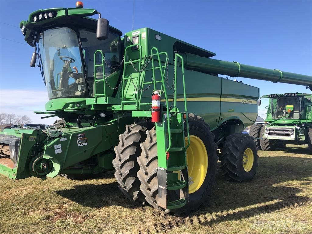 John Deere S780 コンバイン