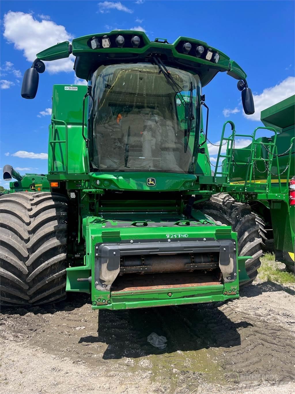 John Deere S790 コンバイン