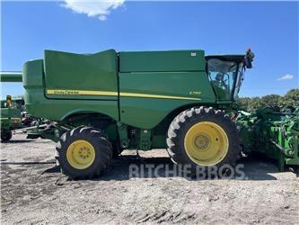 John Deere S790 コンバイン
