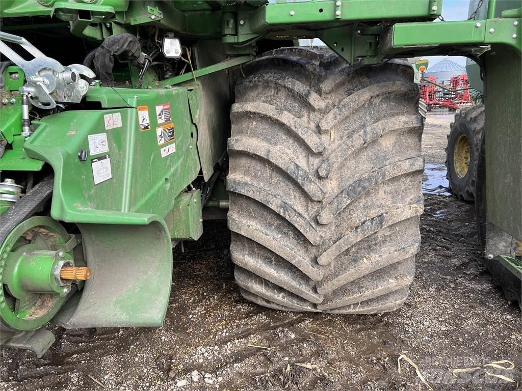 John Deere S790 コンバイン