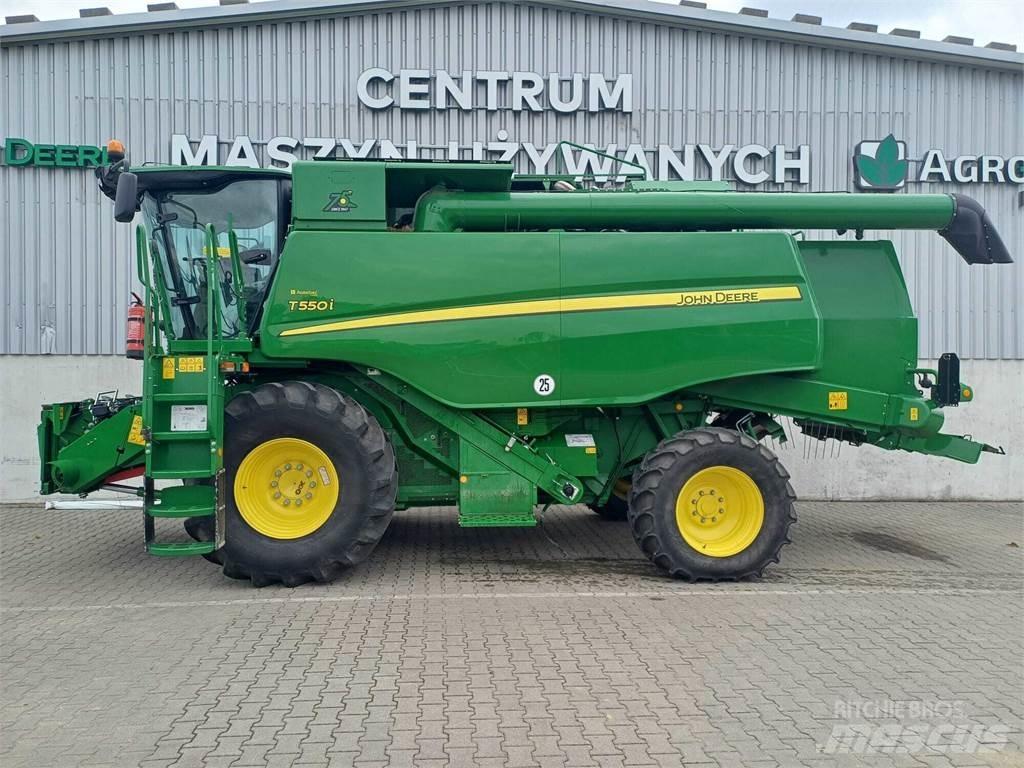 John Deere T550 コンバイン
