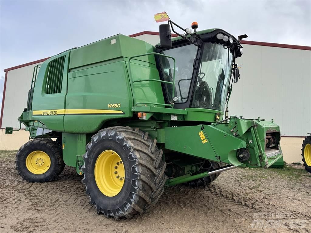 John Deere W650 コンバイン
