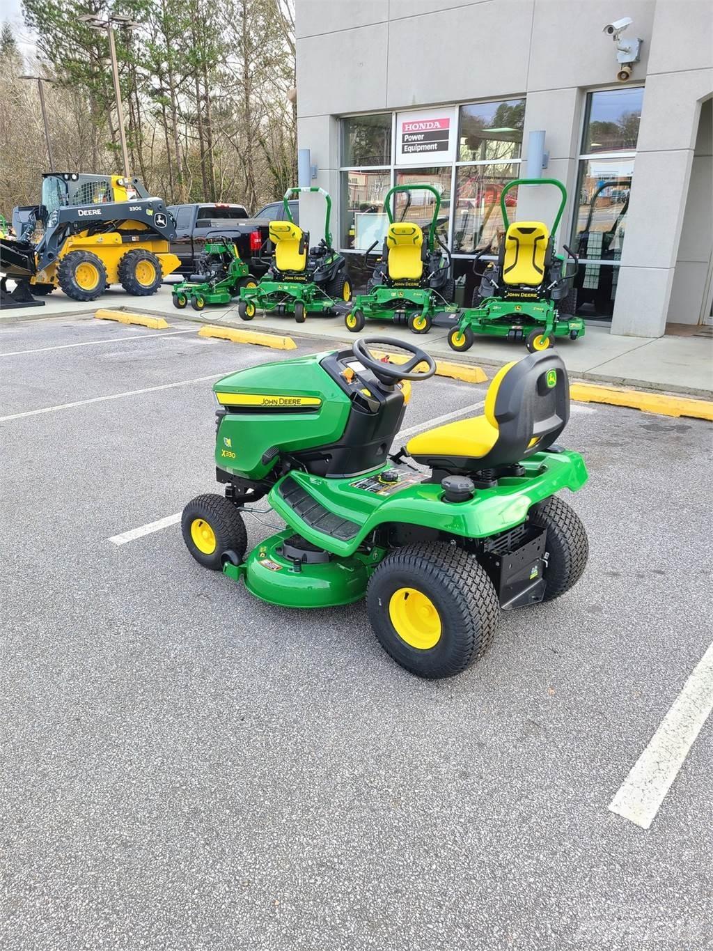 John Deere X330 コンパクトトラクター
