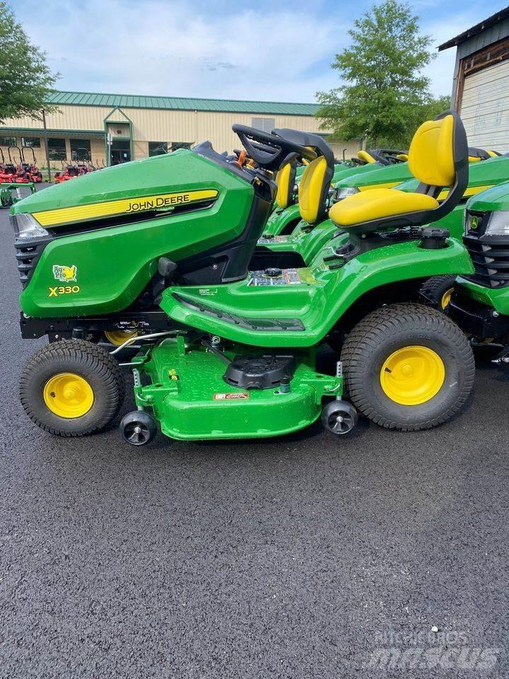 John Deere X330 コンパクトトラクター
