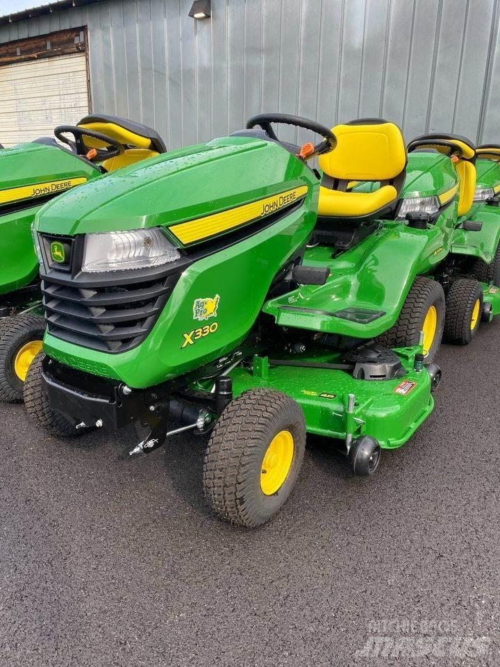 John Deere X330 コンパクトトラクター