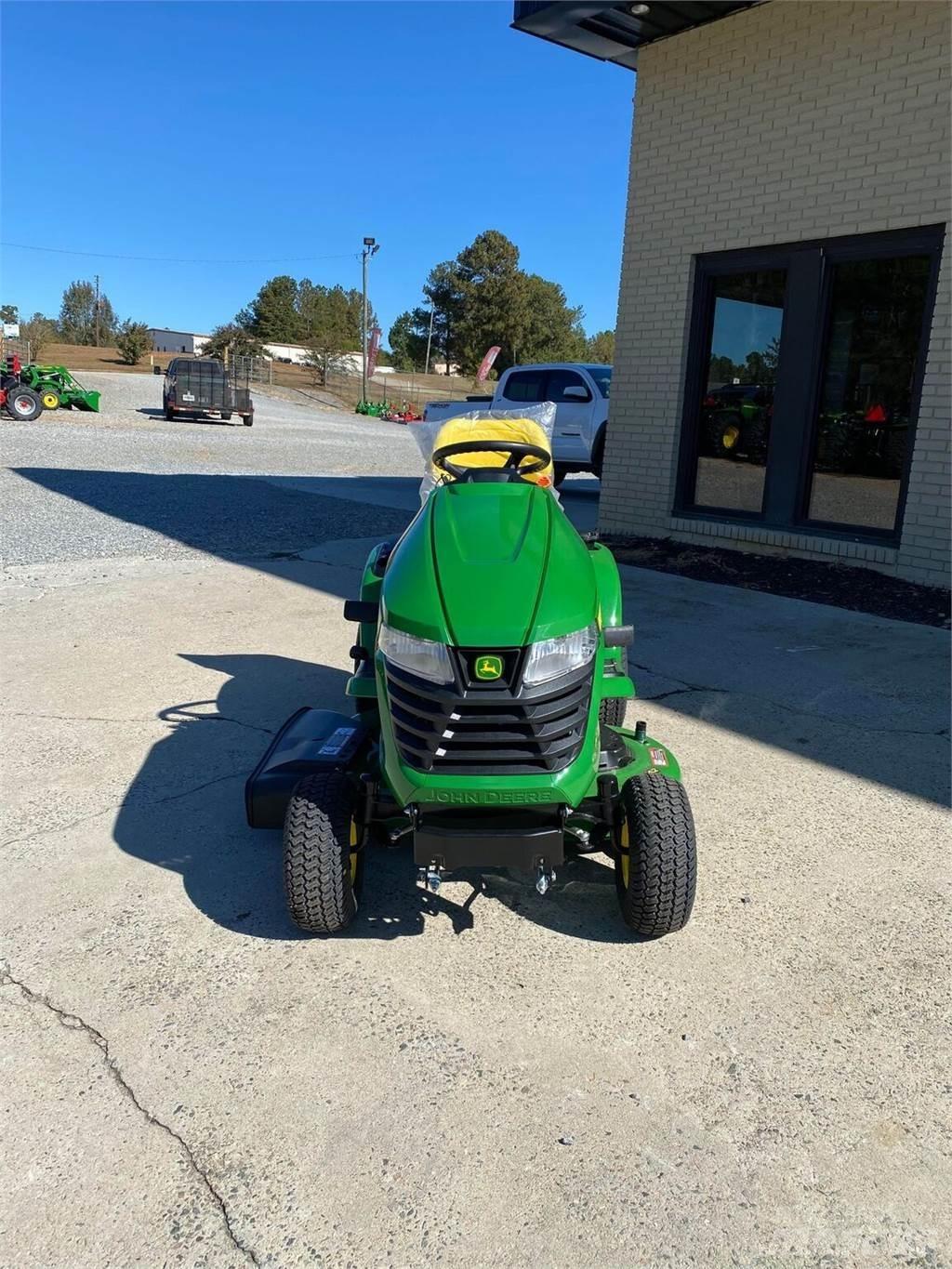 John Deere X330 コンパクトトラクター