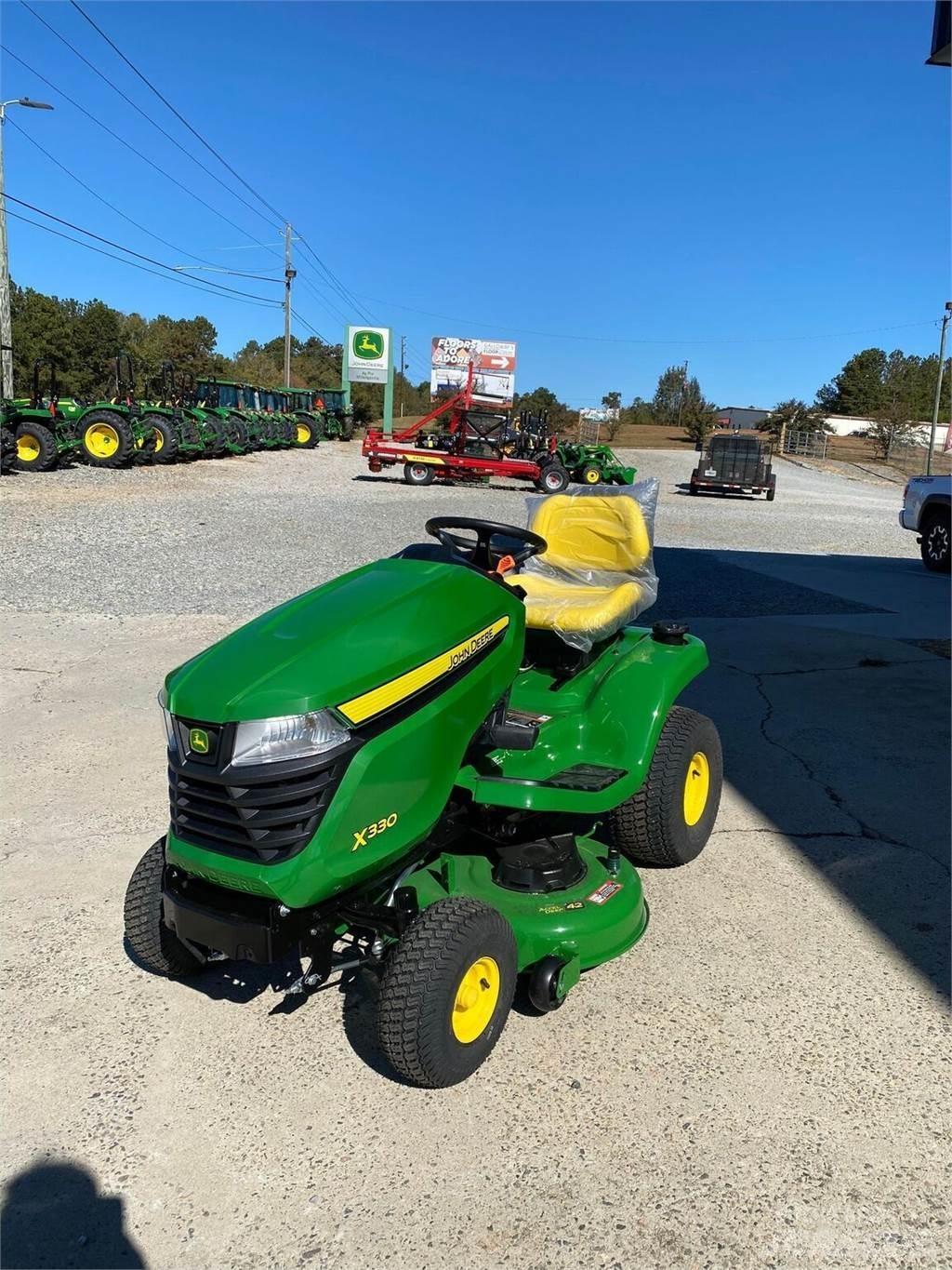 John Deere X330 コンパクトトラクター