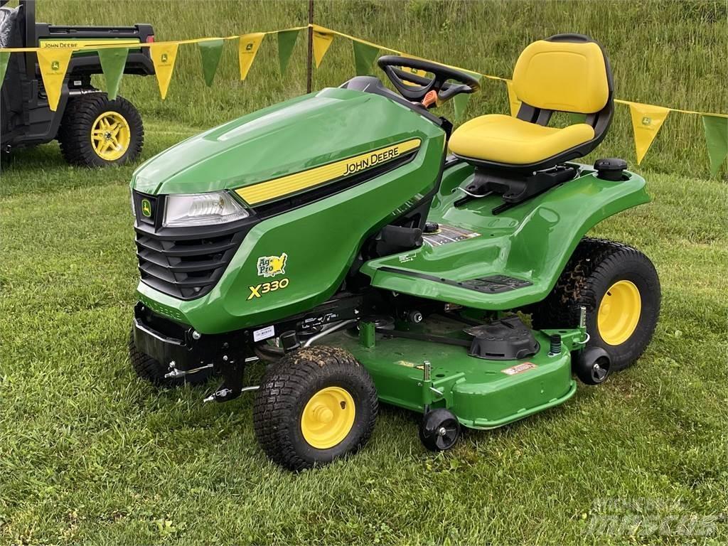 John Deere X330 コンパクトトラクター