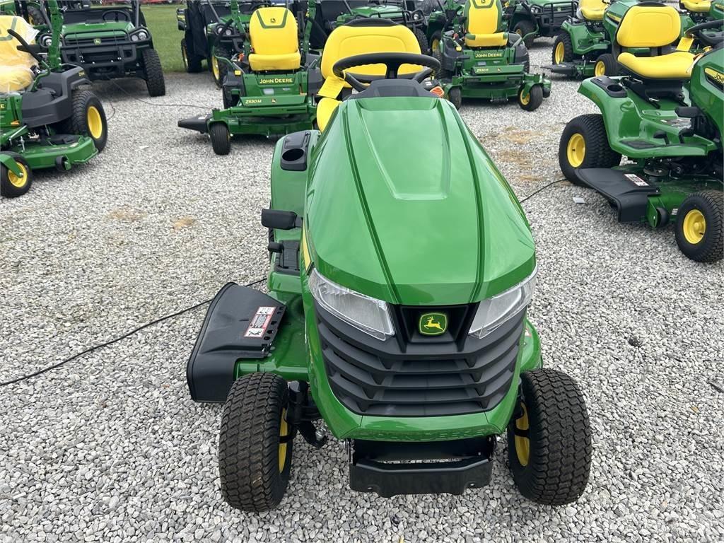John Deere X330 コンパクトトラクター