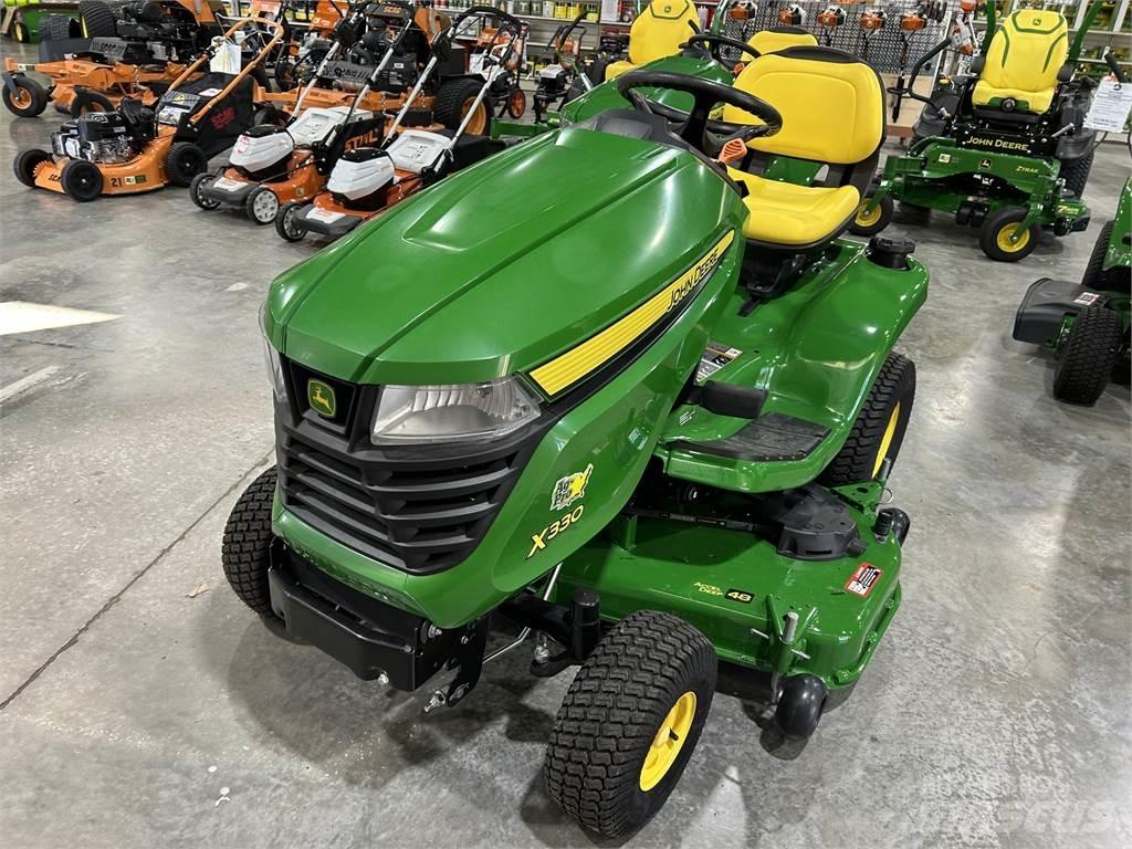 John Deere X330 コンパクトトラクター