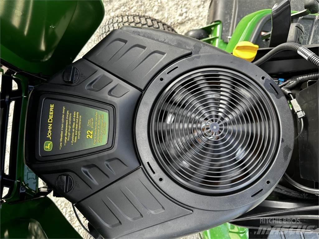 John Deere X330 コンパクトトラクター