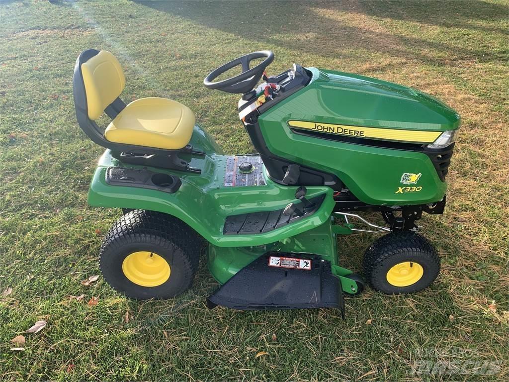 John Deere X330 コンパクトトラクター