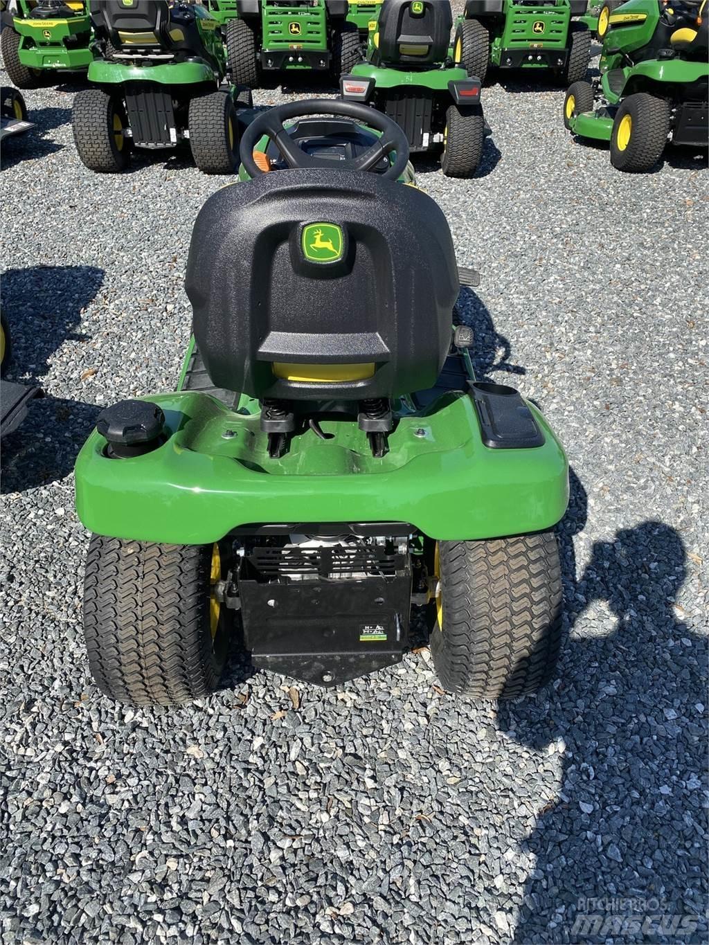 John Deere X330 コンパクトトラクター