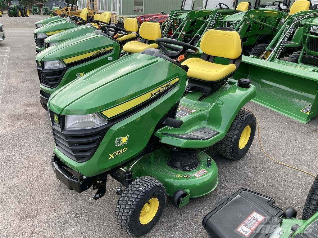 John Deere X330 コンパクトトラクター