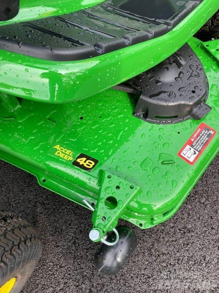 John Deere X330 コンパクトトラクター