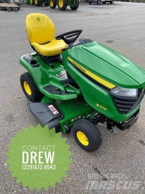 John Deere X370 コンパクトトラクター
