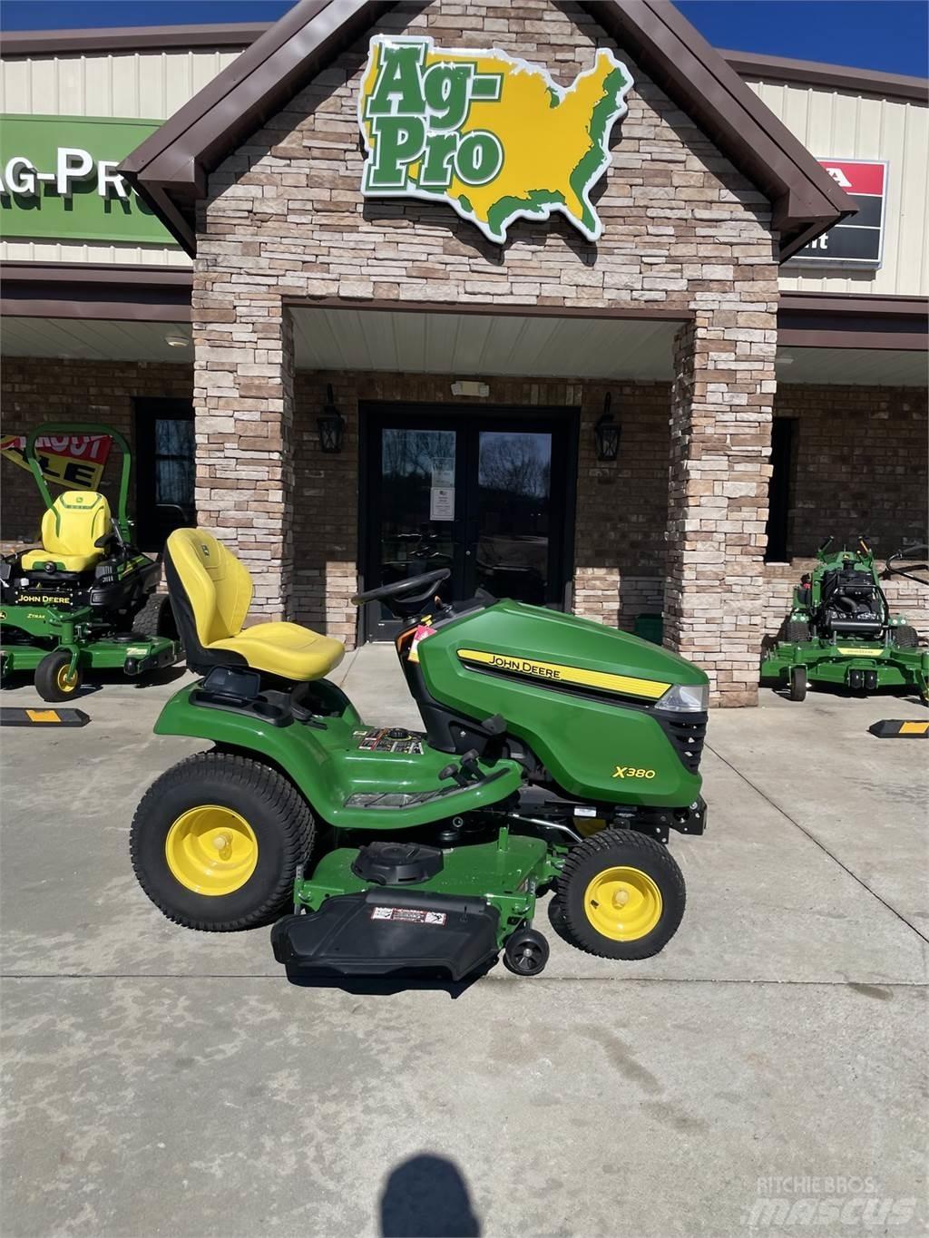 John Deere X380 コンパクトトラクター