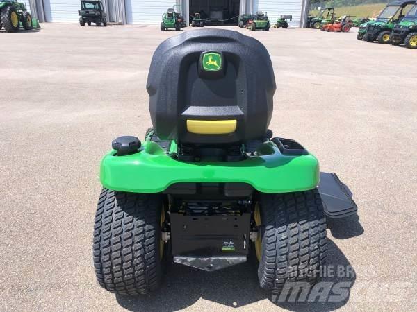 John Deere X380 コンパクトトラクター
