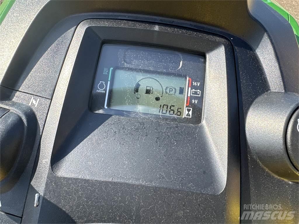 John Deere x380 コンパクトトラクター