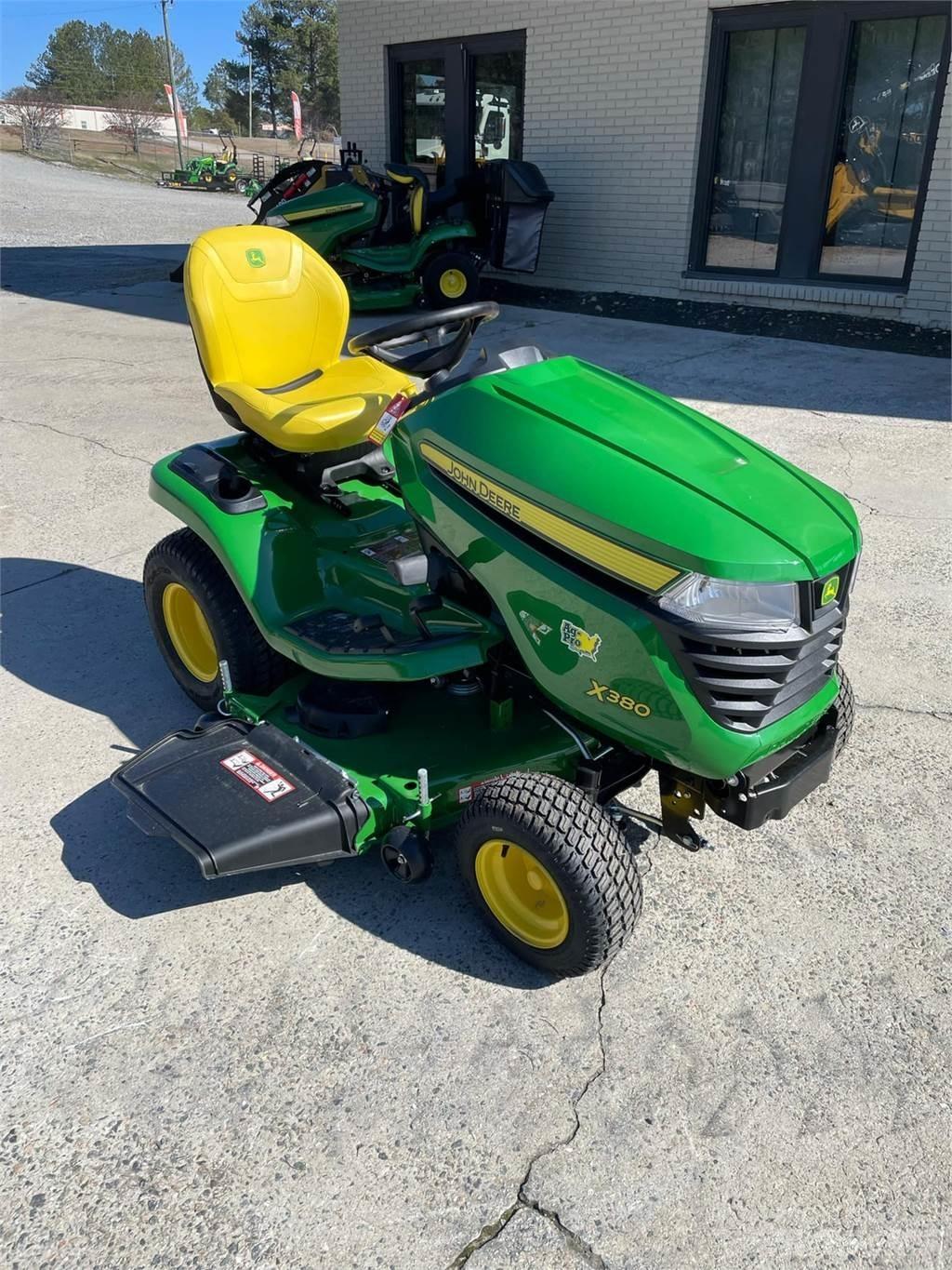 John Deere X380 コンパクトトラクター