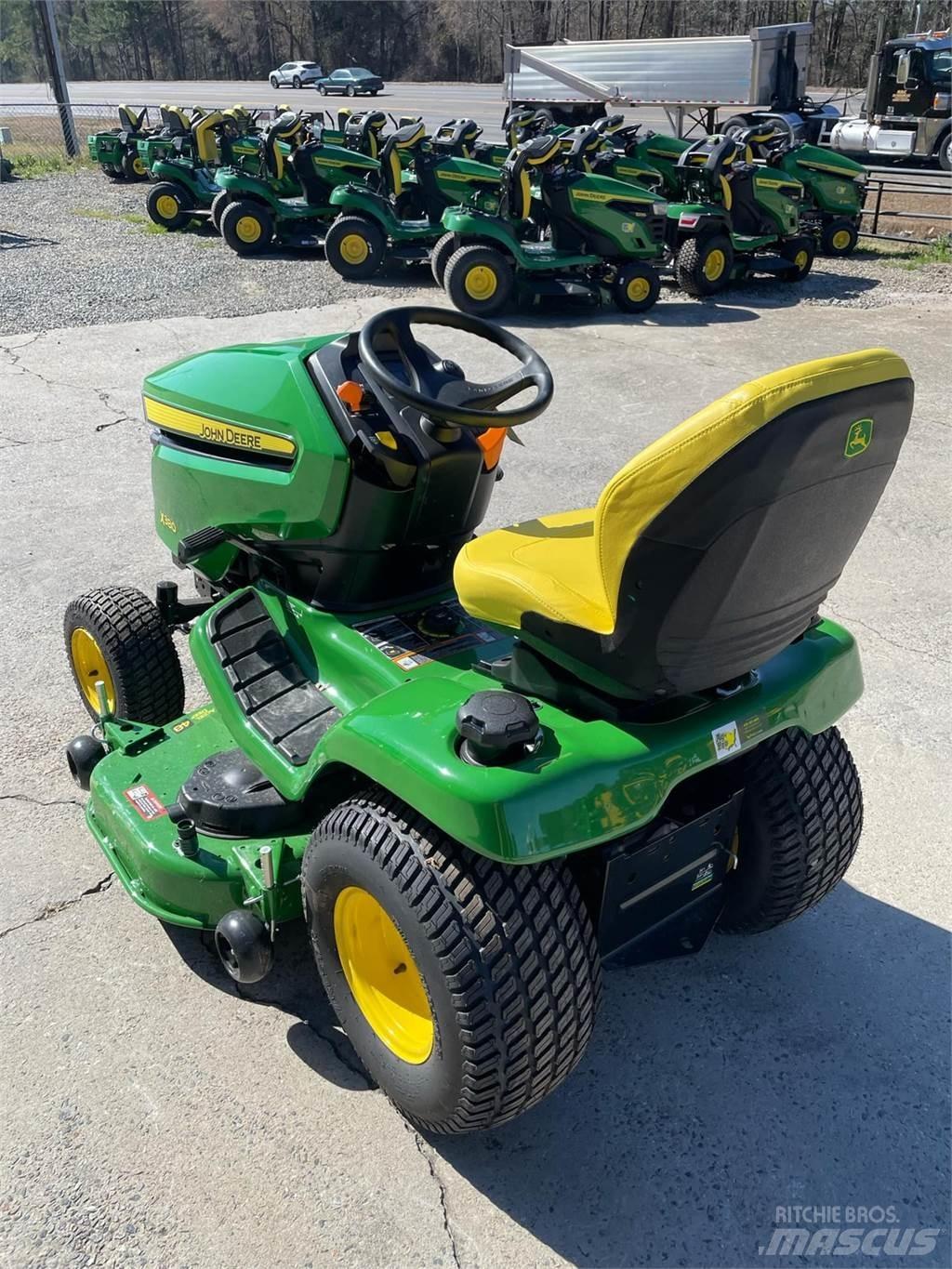 John Deere X380 コンパクトトラクター