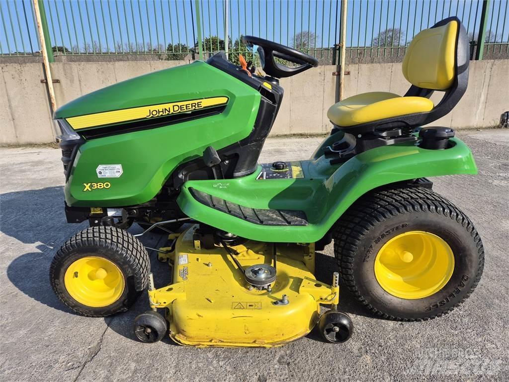 John Deere X380 コンパクトトラクター