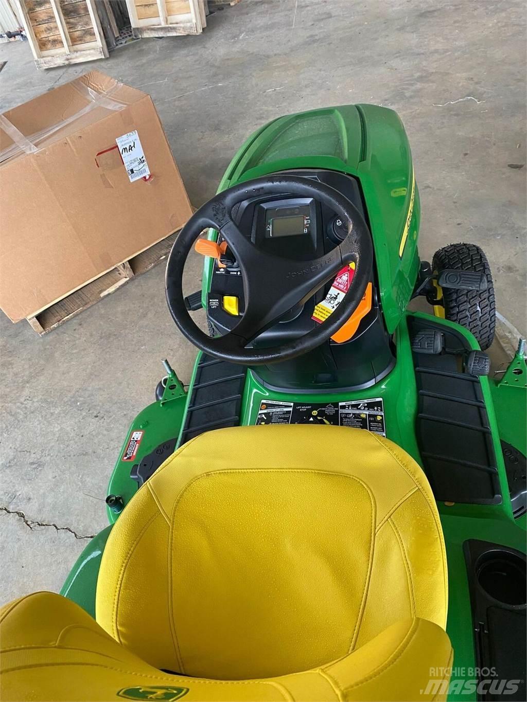 John Deere X380 コンパクトトラクター
