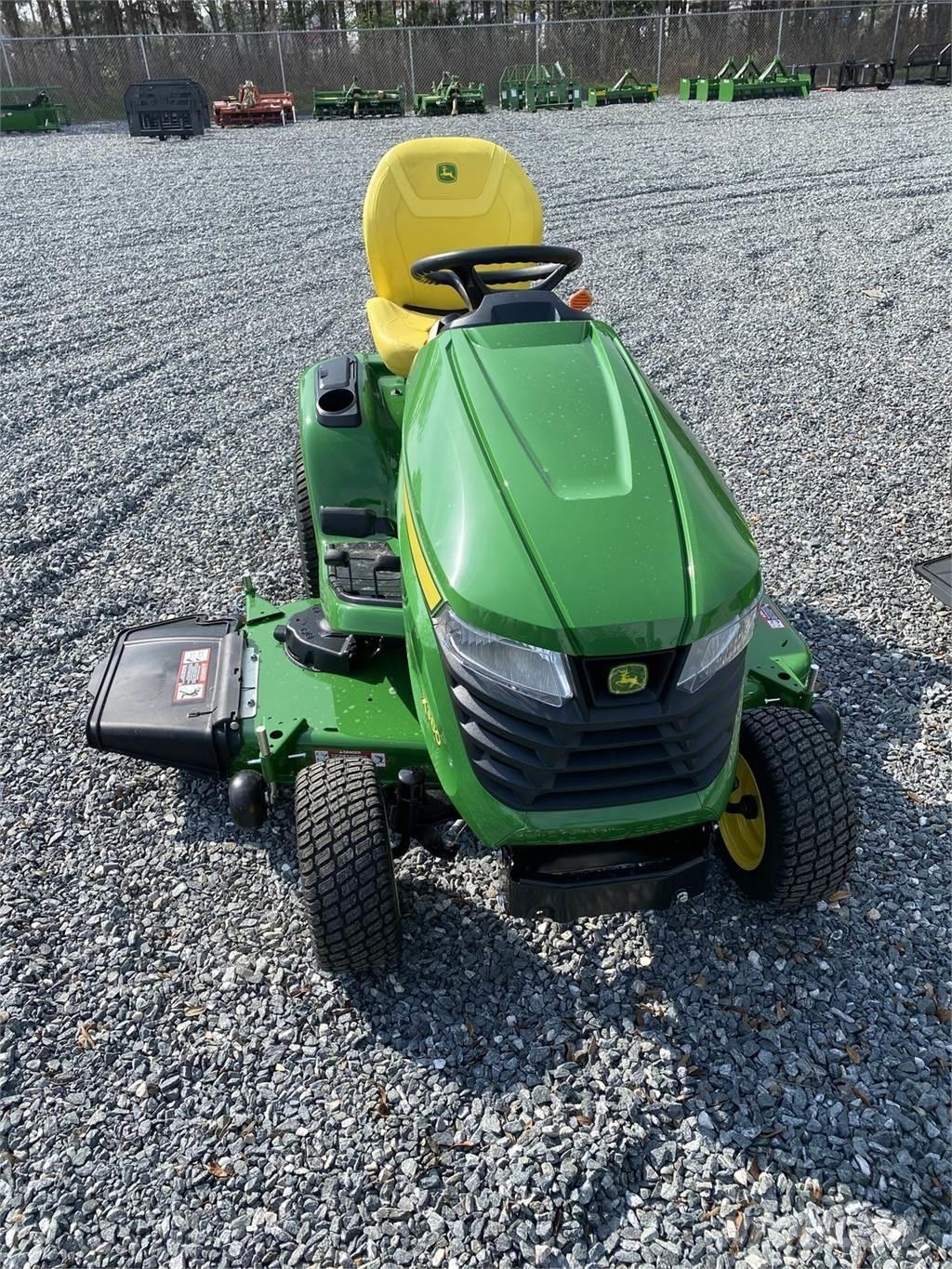 John Deere X380 コンパクトトラクター